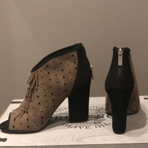 Jessica Simpson Maldwin booties, size 8, NWT